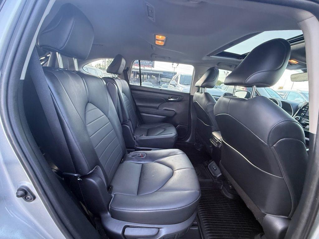 Toyota Highlander XLE Nav FWD V6 2021
