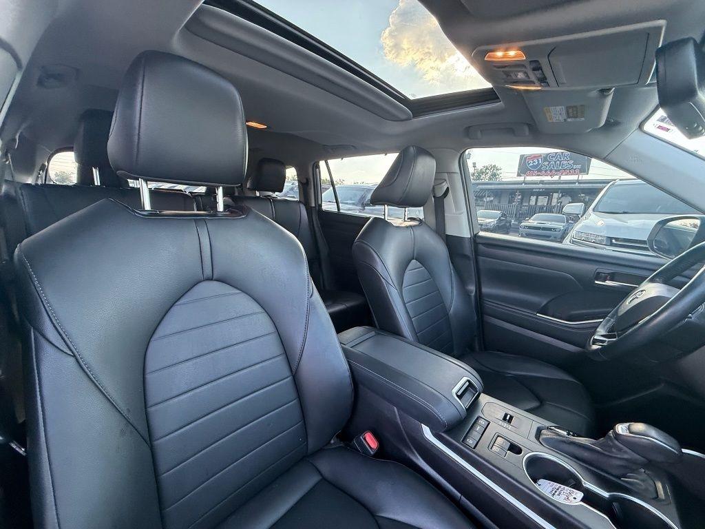 Toyota Highlander XLE Nav FWD V6 2021