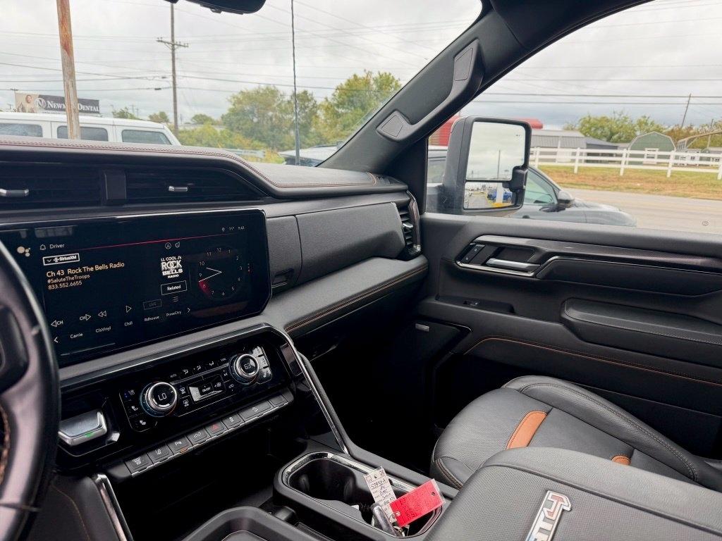 GMC Sierra 2500HD AT4 Crew Cab 4WD 2024