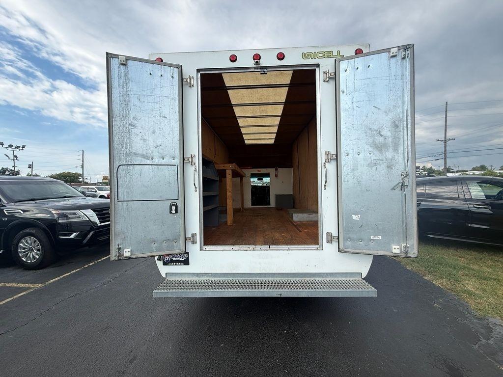 GMC Savana G3500 177 in. 2020