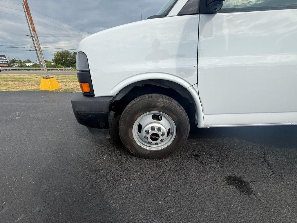 GMC Savana G3500 177 in. 2020