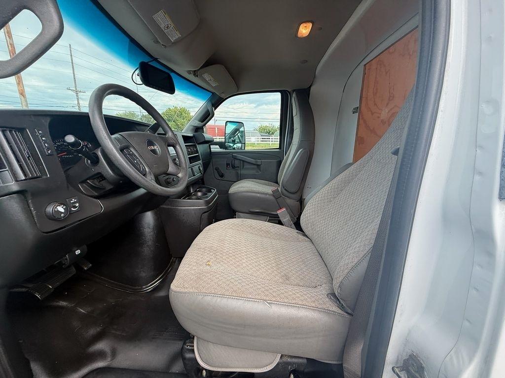 GMC Savana G3500 177 in. 2020