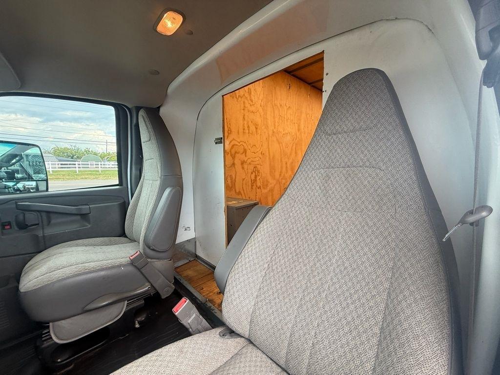 GMC Savana G3500 177 in. 2020