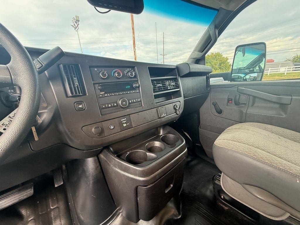 GMC Savana G3500 177 in. 2020