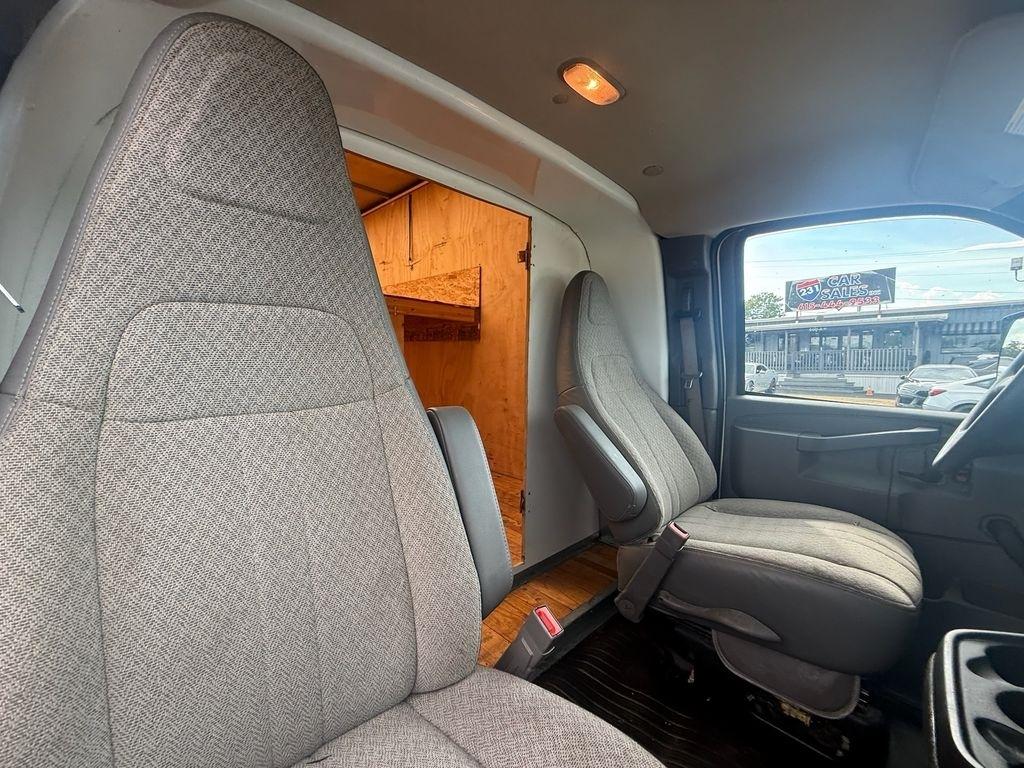 GMC Savana G3500 177 in. 2020