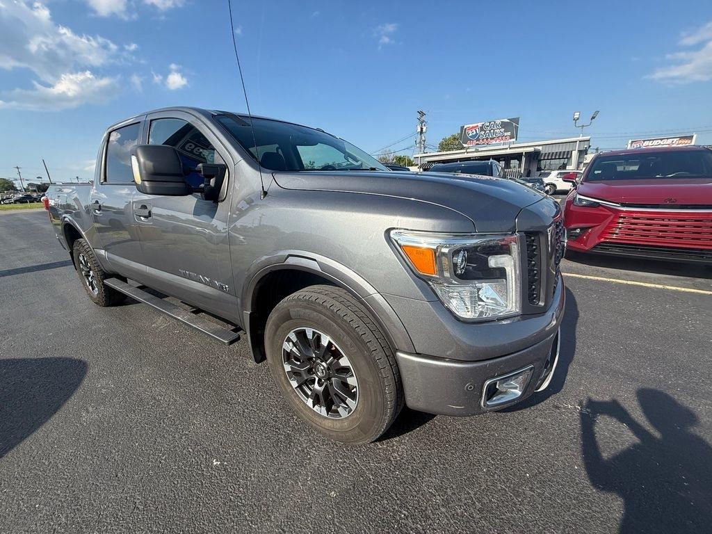 2019 Nissan Titan PRO-4X Crew Cab 4WD