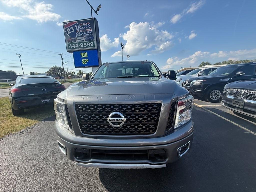 Nissan Titan PRO-4X Crew Cab 4WD 2019