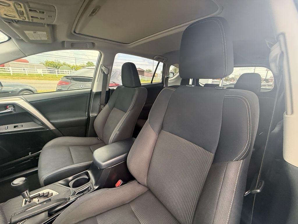 Toyota RAV4 XLE AWD 2015