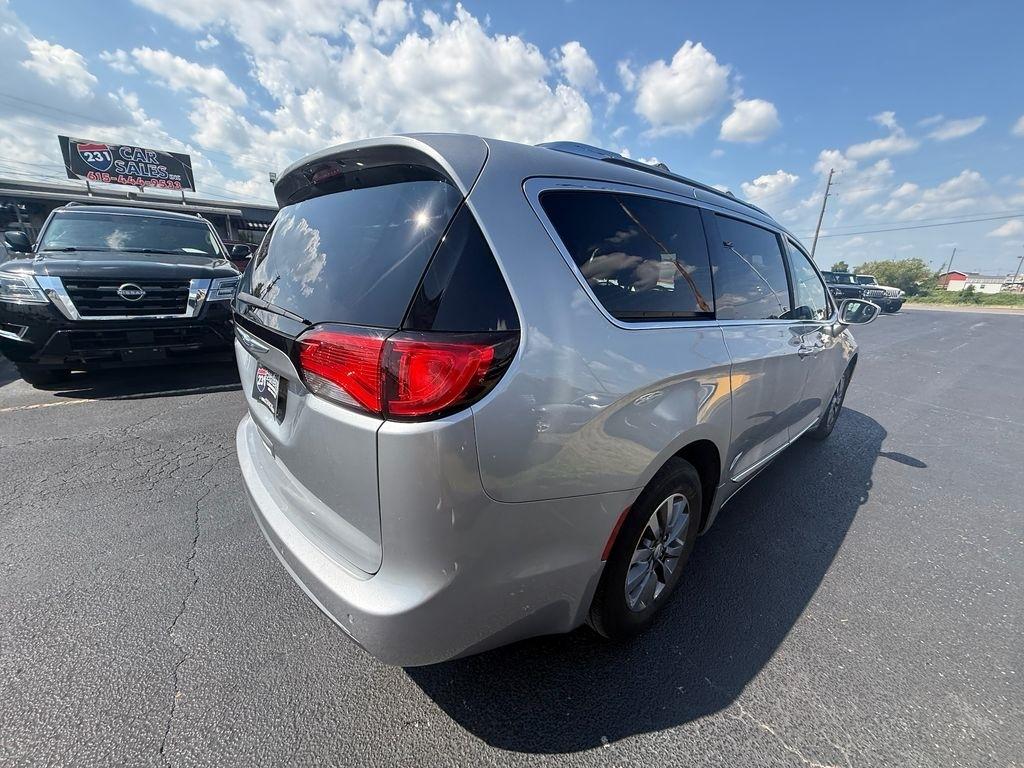 Chrysler Pacifica Touring-L Plus 2020