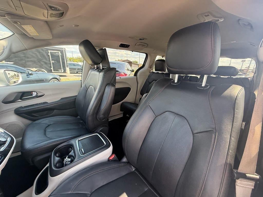 Chrysler Pacifica Touring-L Plus 2020