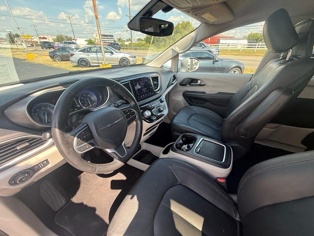 Chrysler Pacifica Touring-L Plus 2020