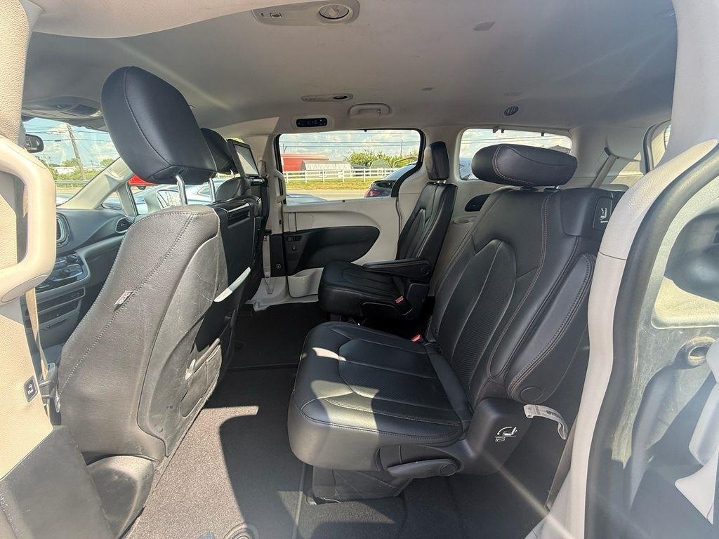 Chrysler Pacifica Touring-L Plus 2020