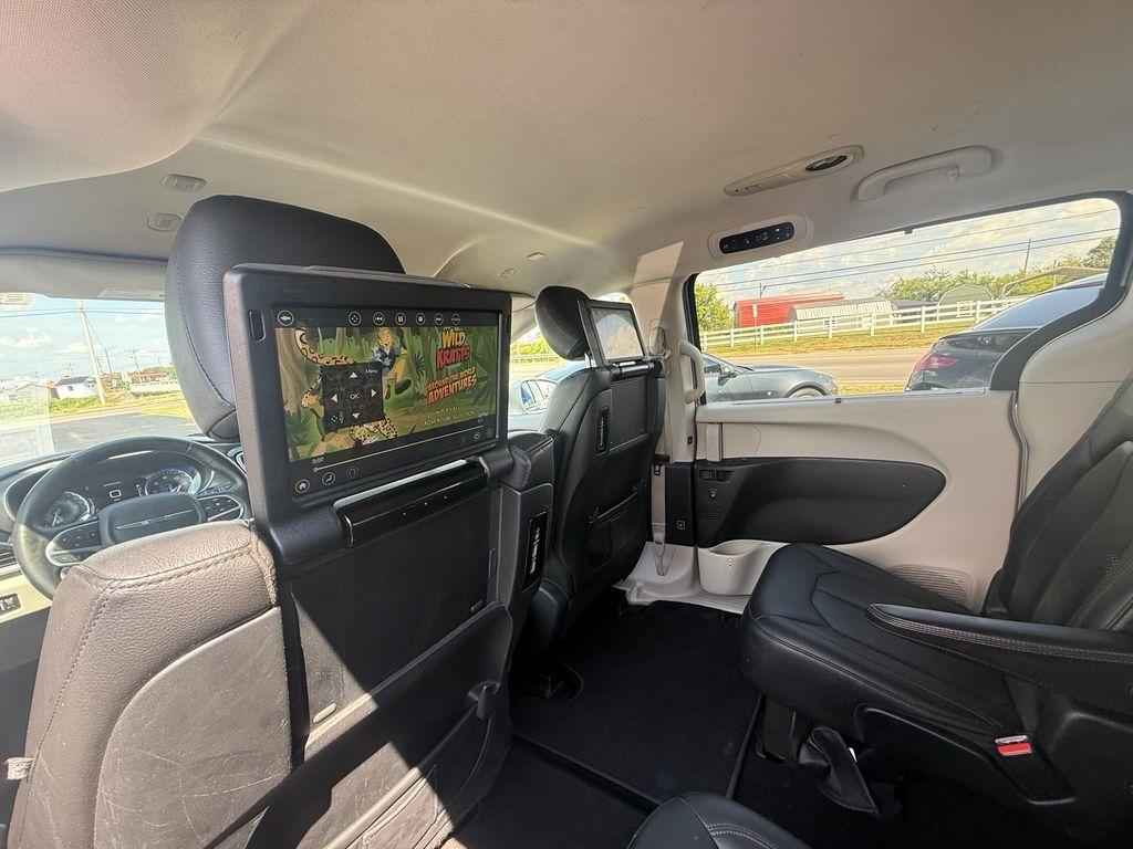 Chrysler Pacifica Touring-L Plus 2020