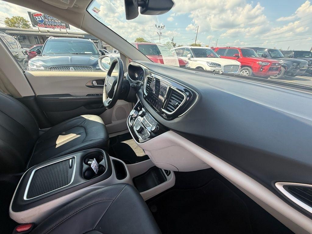 Chrysler Pacifica Touring-L Plus 2020