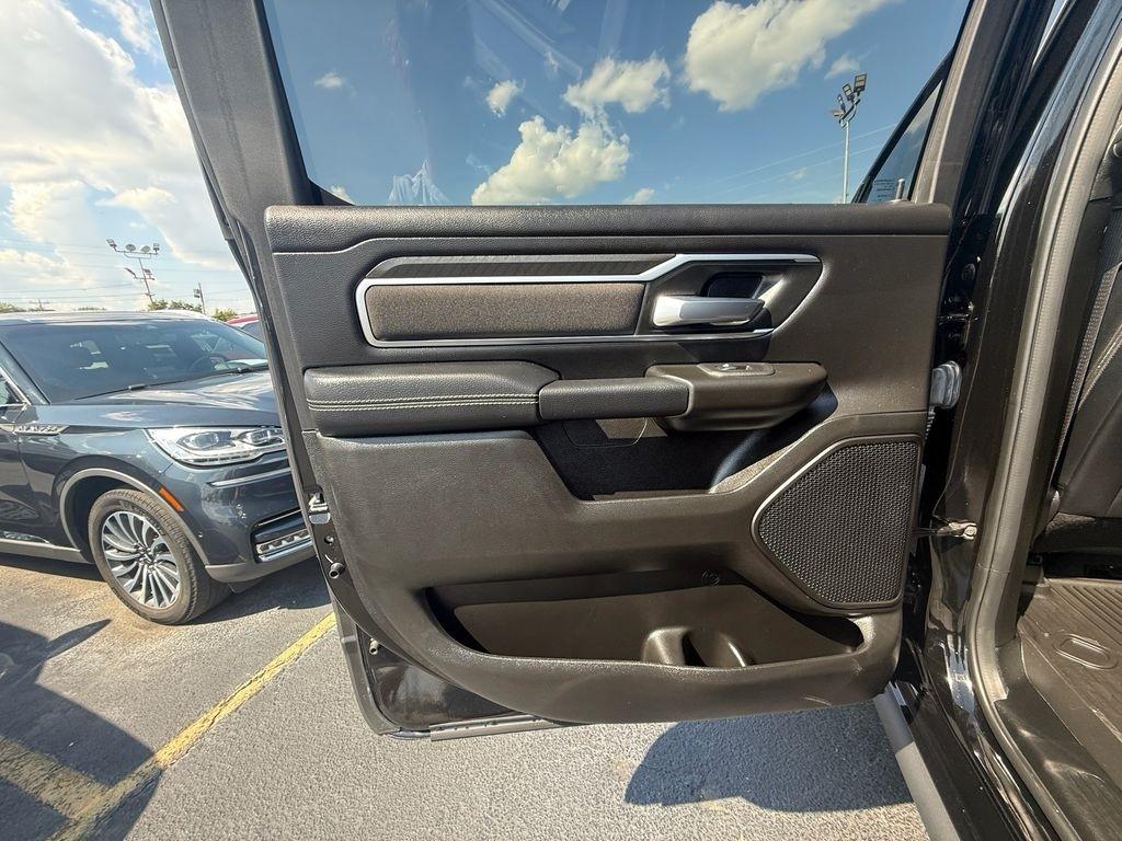 RAM 1500 Big Horn Crew Cab SWB 4WD 2026