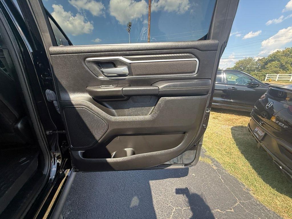 RAM 1500 Big Horn Crew Cab SWB 4WD 2026