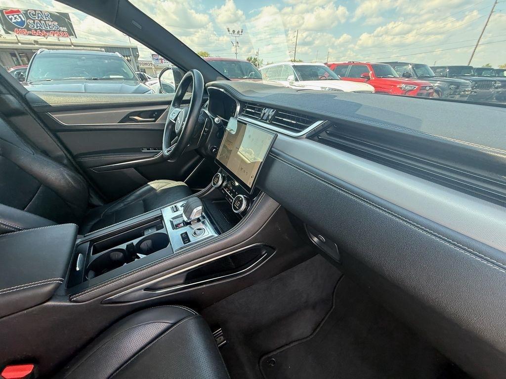 Jaguar F-Pace P250 R-Dynamic S 2025