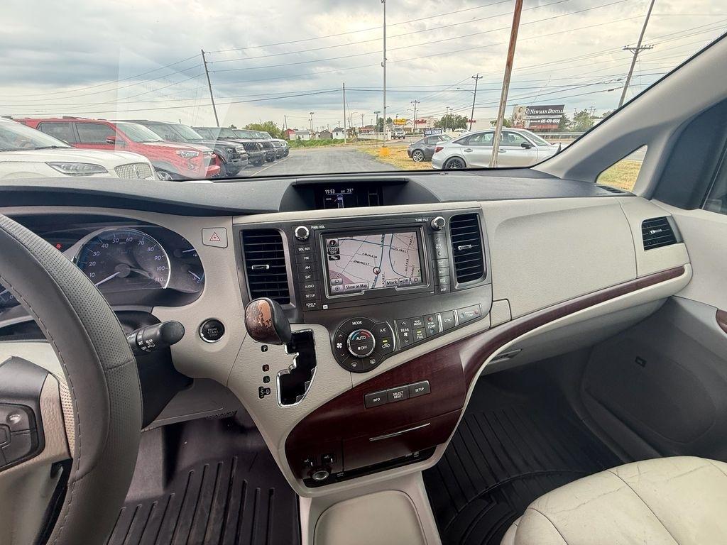 Toyota Sienna XLE FWD 8-Passenger V6 2014