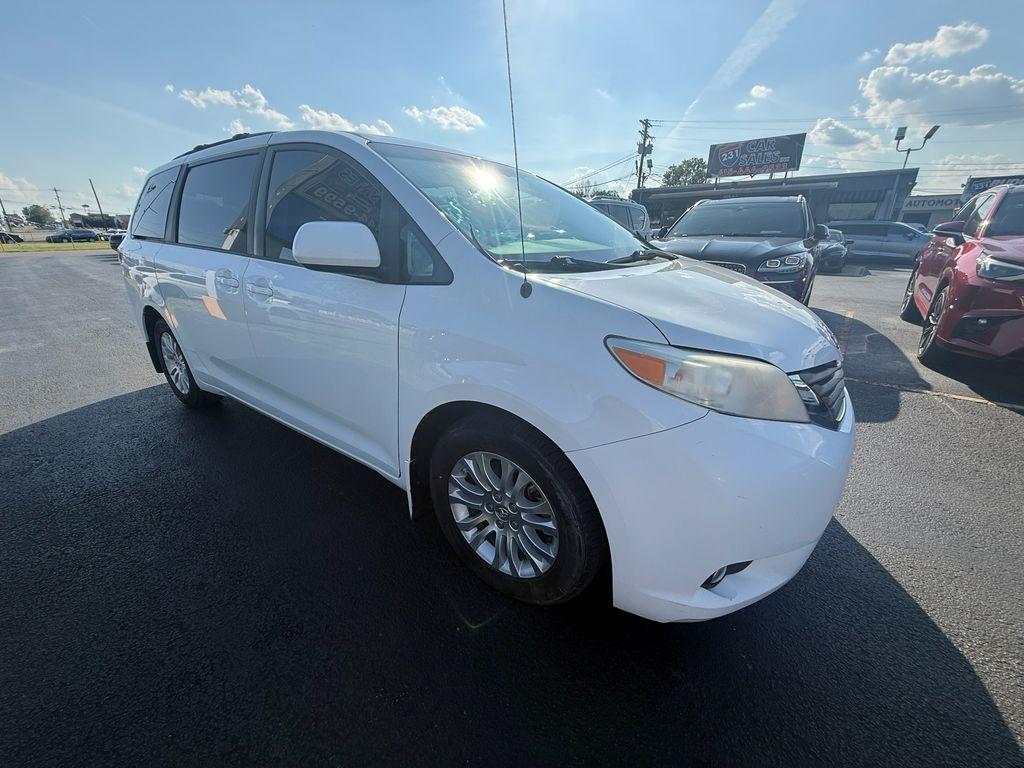 Toyota Sienna XLE FWD 8-Passenger V6 2014