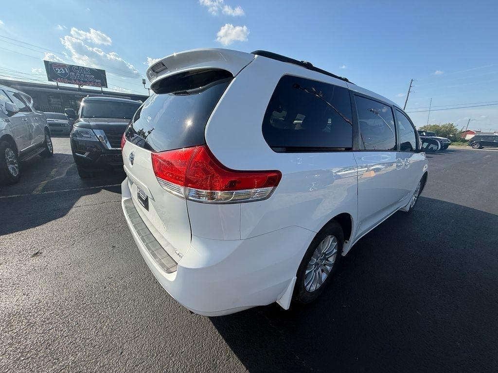 Toyota Sienna XLE FWD 8-Passenger V6 2014