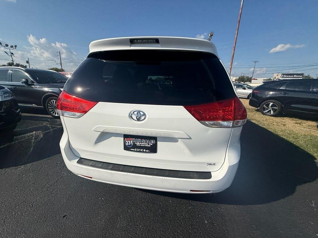 Toyota Sienna XLE FWD 8-Passenger V6 2014