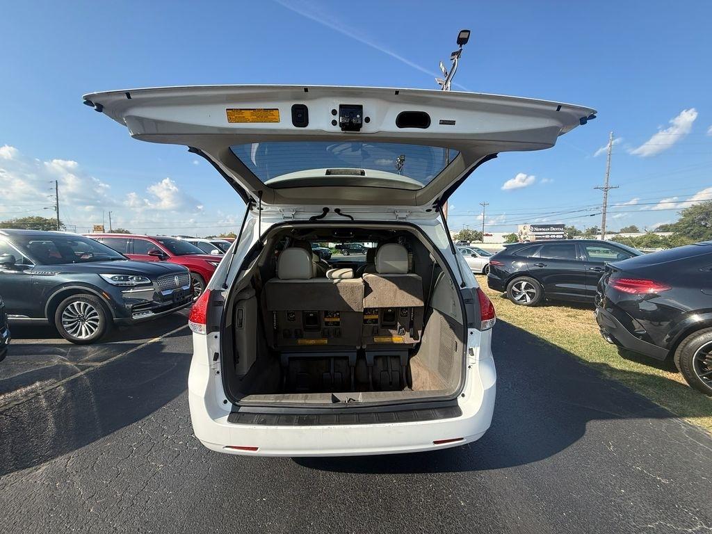 Toyota Sienna XLE FWD 8-Passenger V6 2014