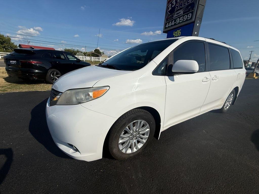 Toyota Sienna XLE FWD 8-Passenger V6 2014