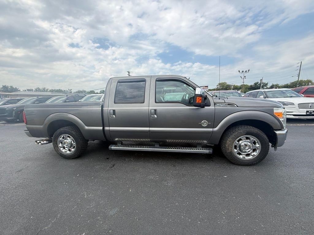 Ford F-250 SD Lariat Crew Cab 2WD 2013