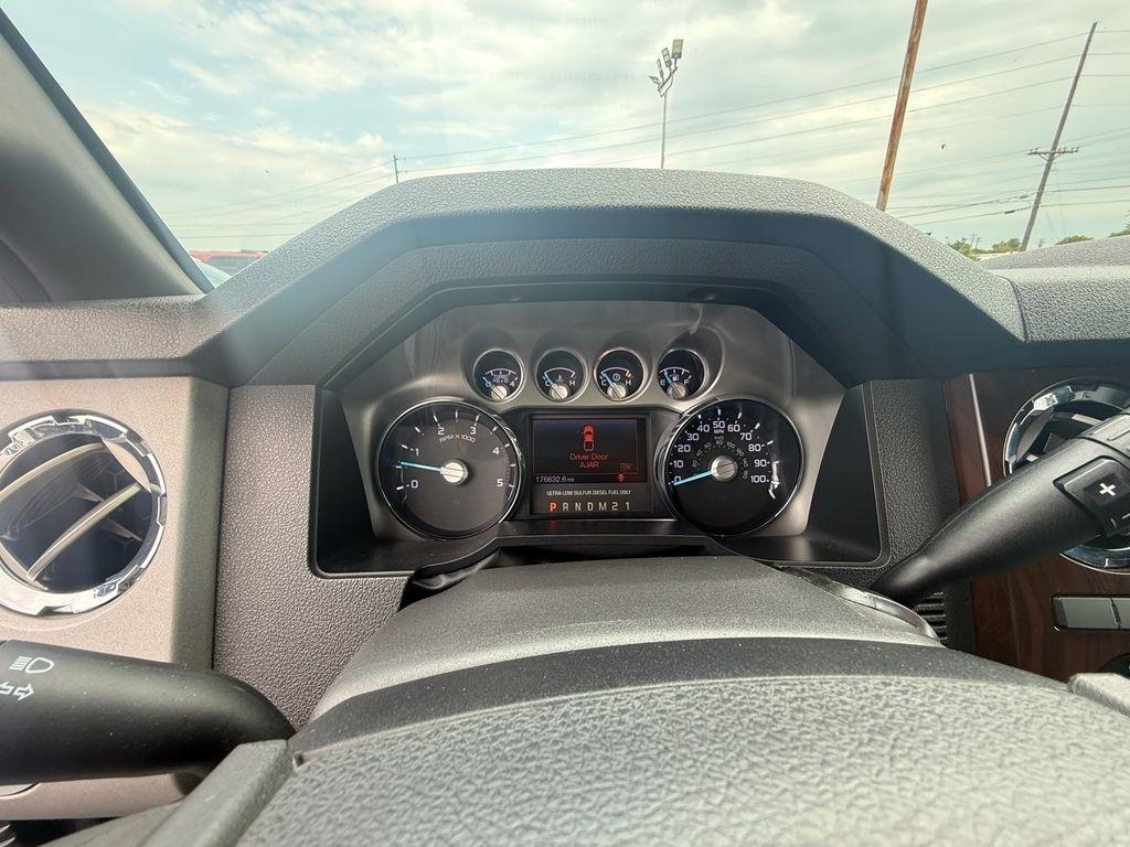 Ford F-250 SD Lariat Crew Cab 2WD 2013