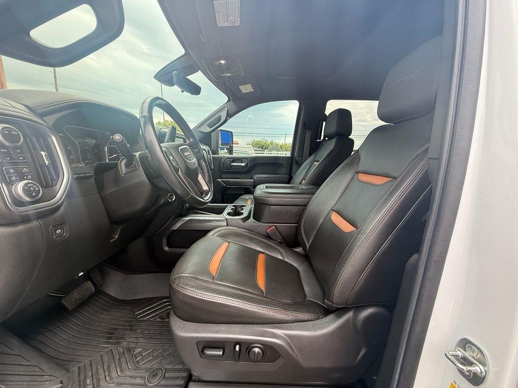 GMC Sierra 2500HD AT4 Crew Cab 4WD 2020