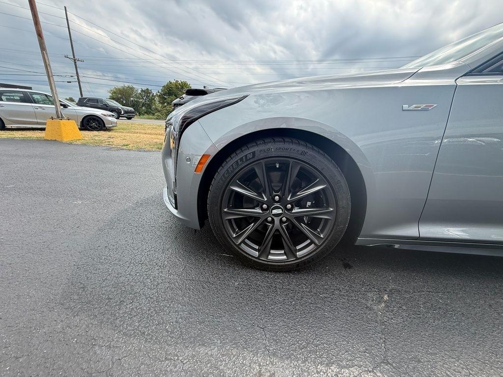 Cadillac CT5 V 2026