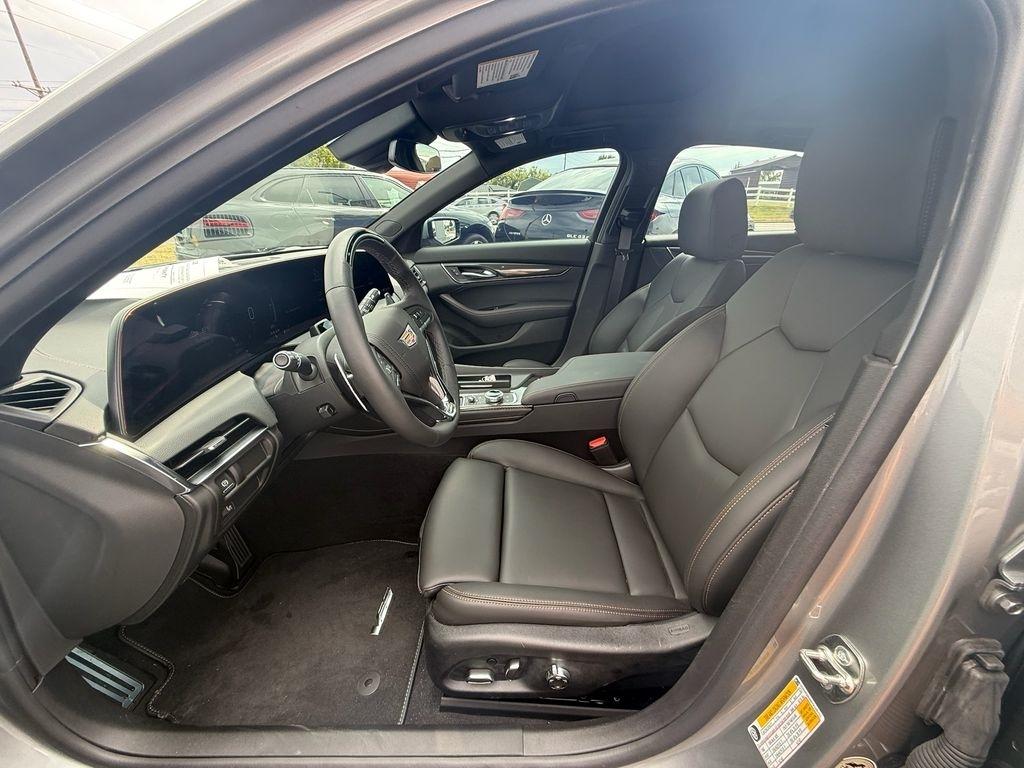Cadillac CT5 V 2026