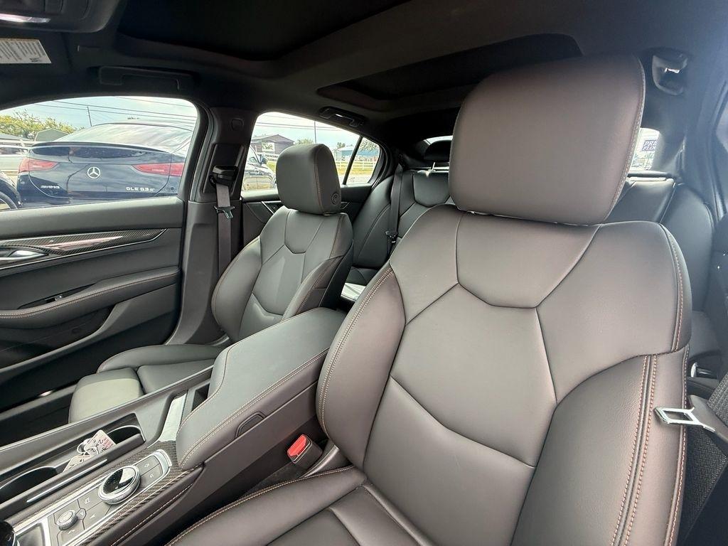 Cadillac CT5 V 2026