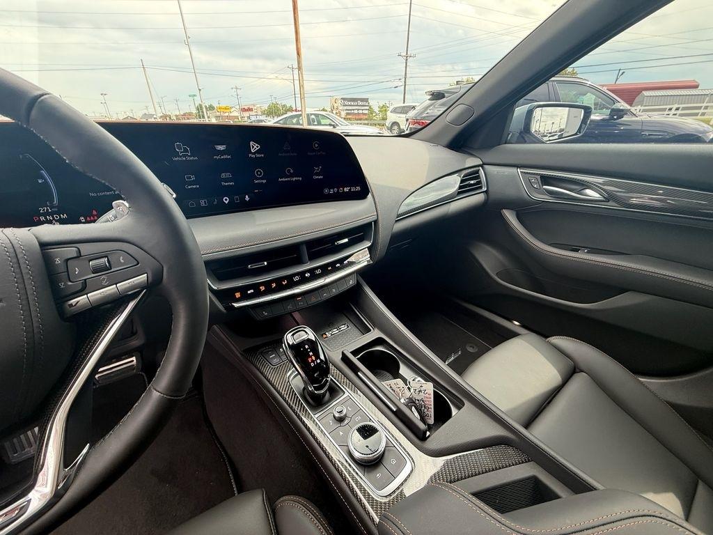 Cadillac CT5 V 2026