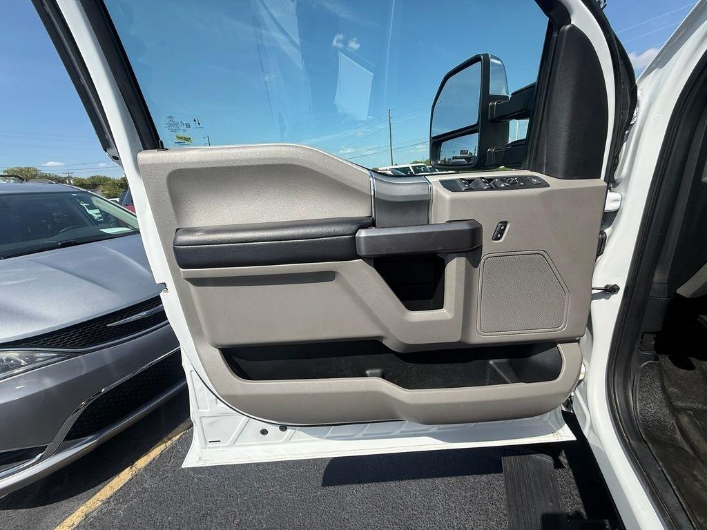 Ford F-250 SD XLT Crew Cab 4WD 2021