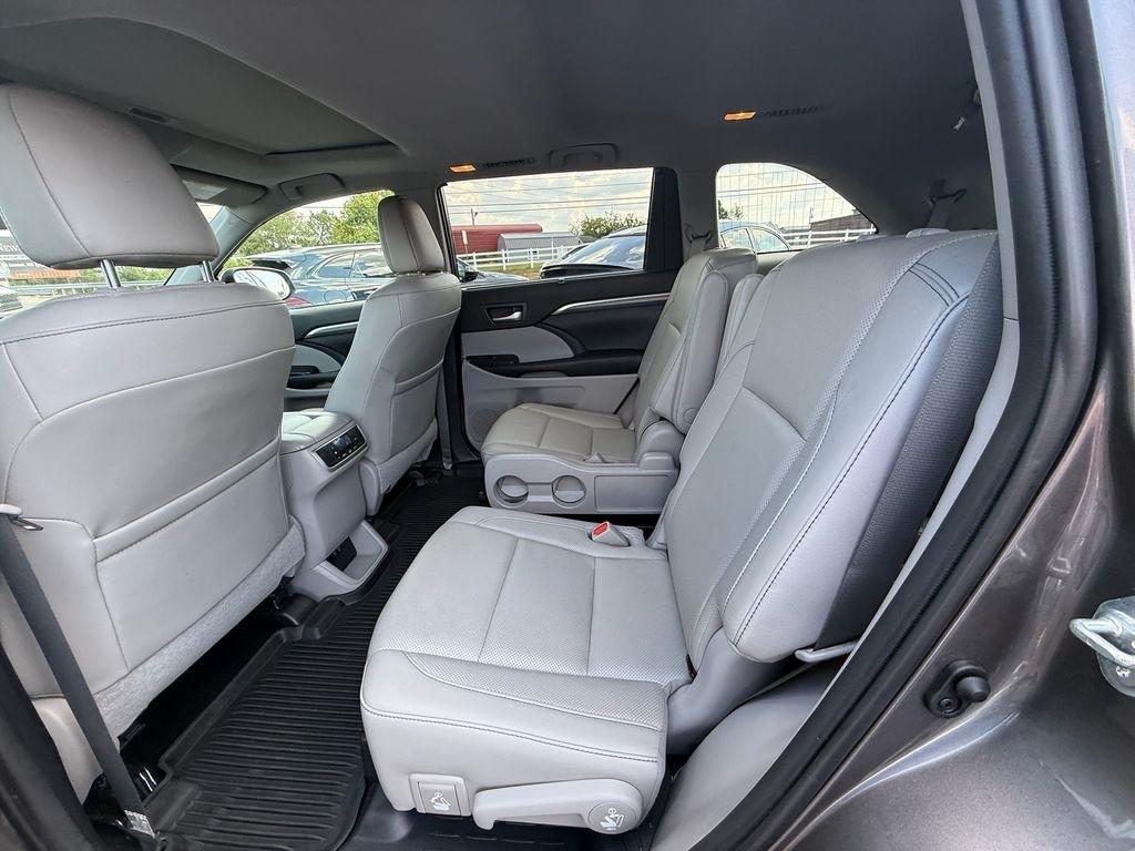 Toyota Highlander Limited AWD V6 2019