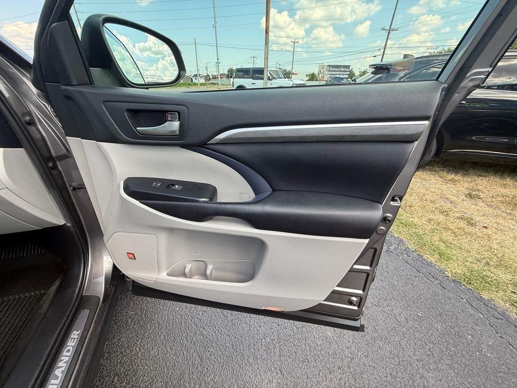 Toyota Highlander Limited AWD V6 2019