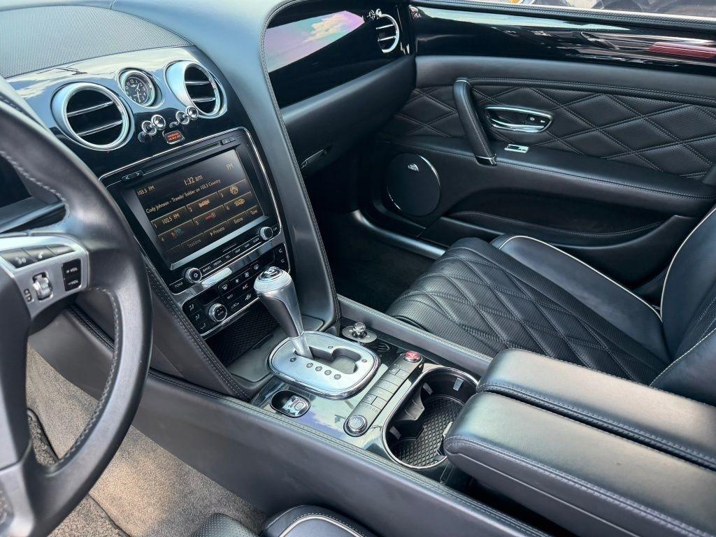 Bentley Continental Flying Spur Sedan 2014