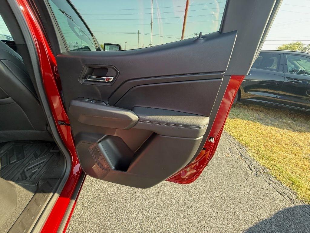 Chevrolet Colorado LT Crew Cab 2WD 2024