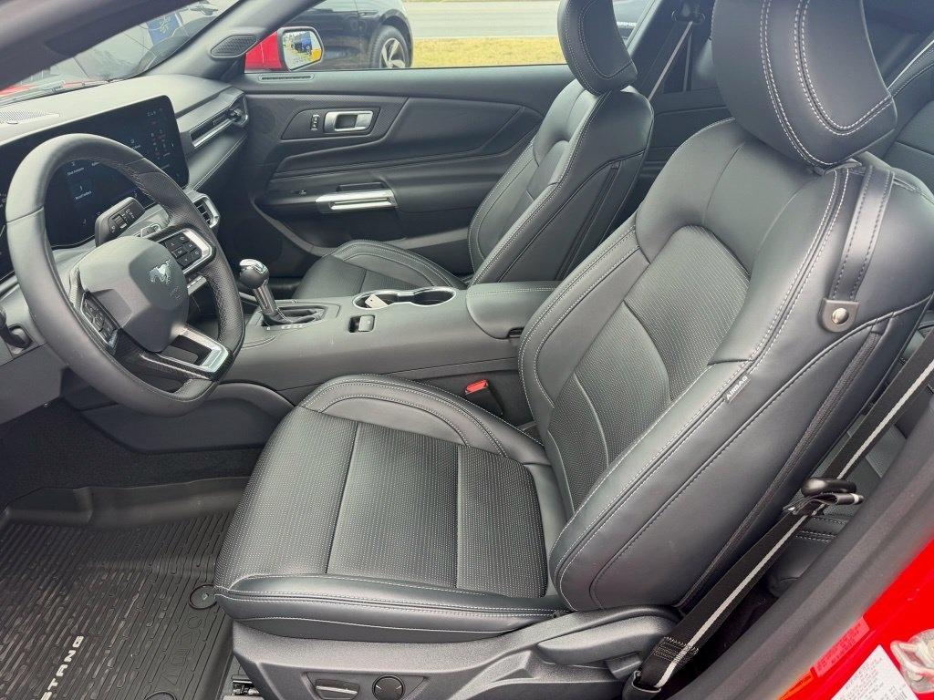 Ford Mustang GT Premium Coupe 2025