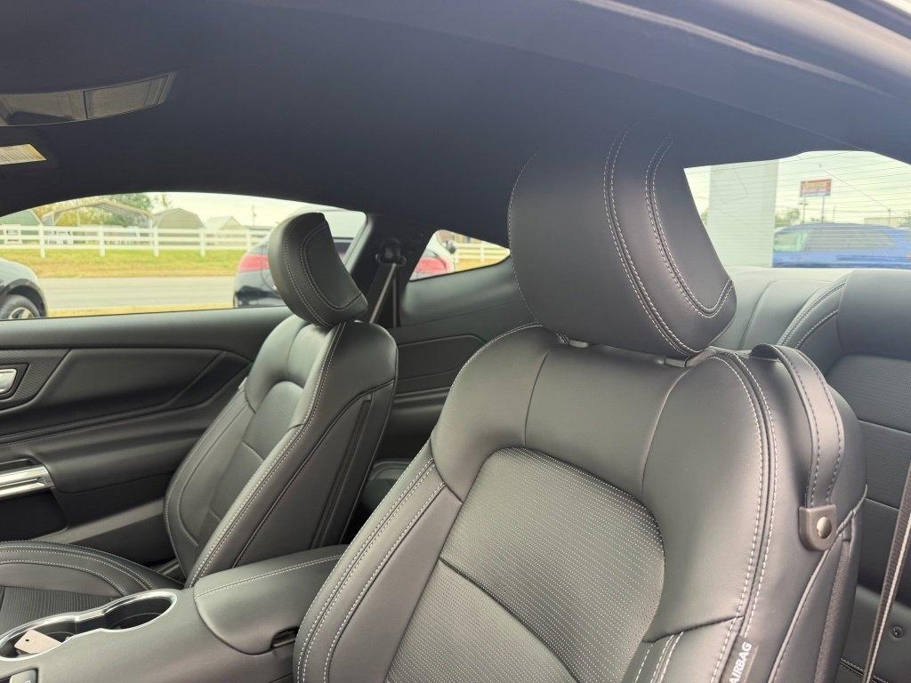 Ford Mustang GT Premium Coupe 2025