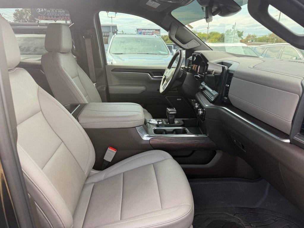 GMC Sierra 1500 SLT Crew Cab 4WD 2024