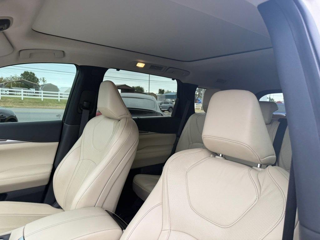 Infiniti QX60 Luxe 2023