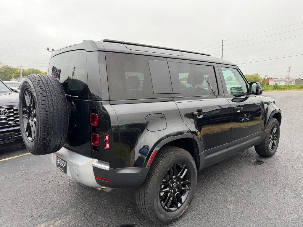 Land Rover Defender P300 110 S 2025