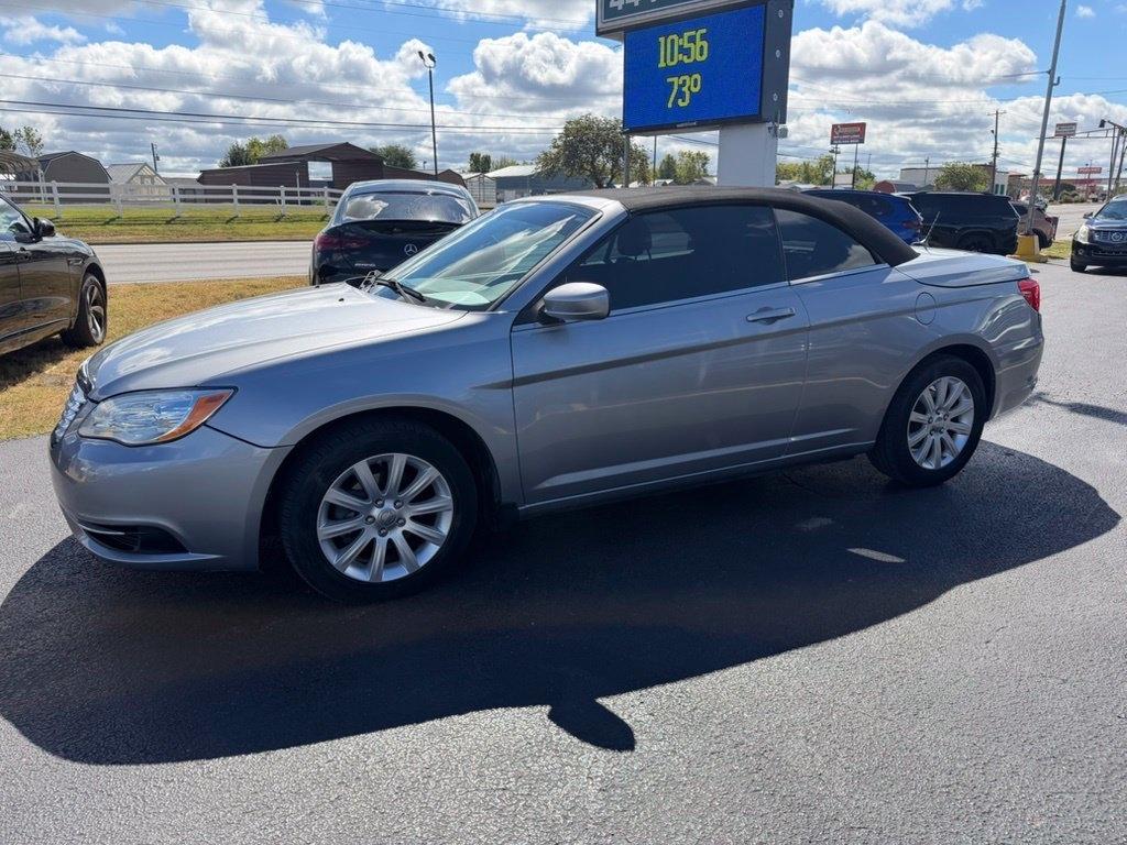 Chrysler 200 Touring Convertible 2013