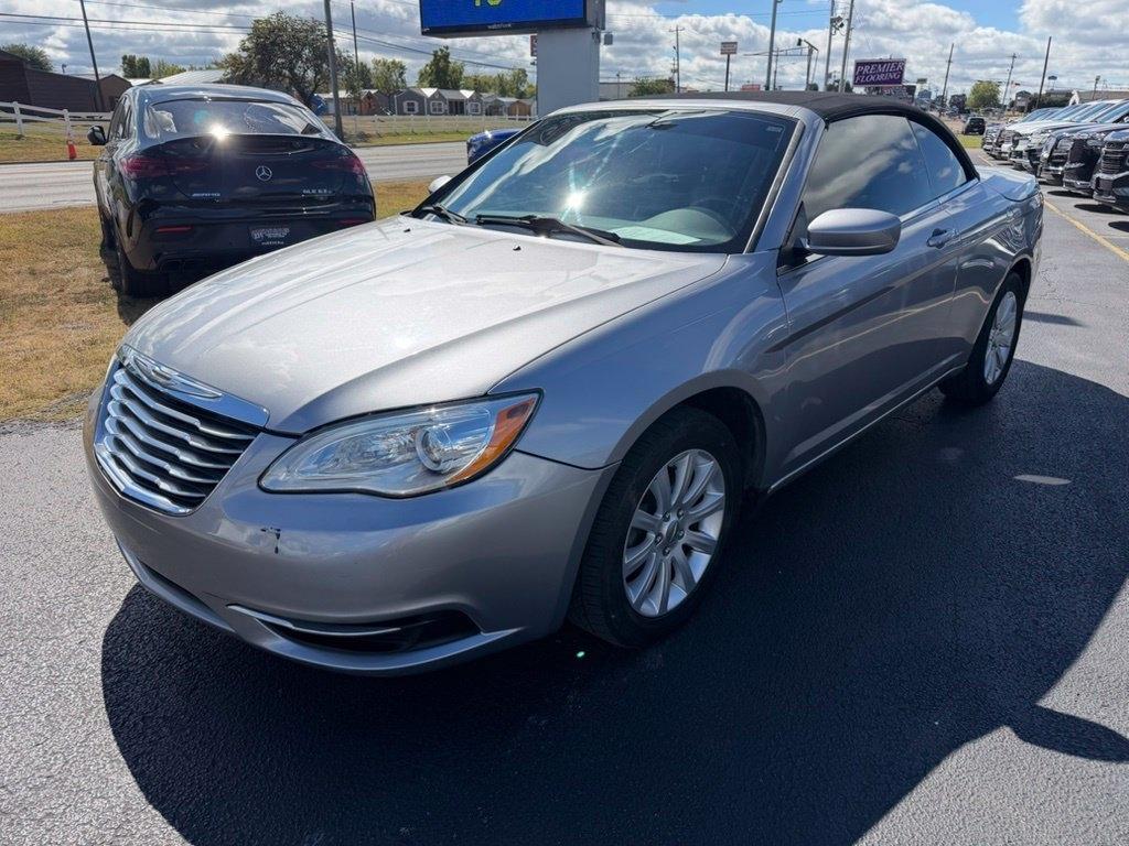 Chrysler 200 Touring Convertible 2013