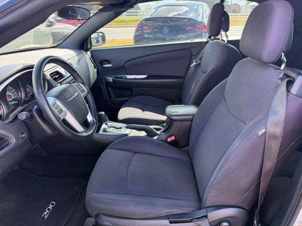 Chrysler 200 Touring Convertible 2013