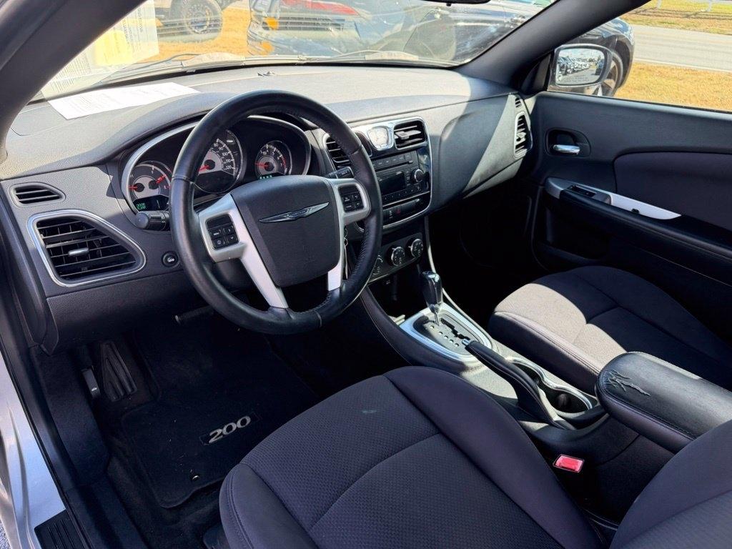 Chrysler 200 Touring Convertible 2013