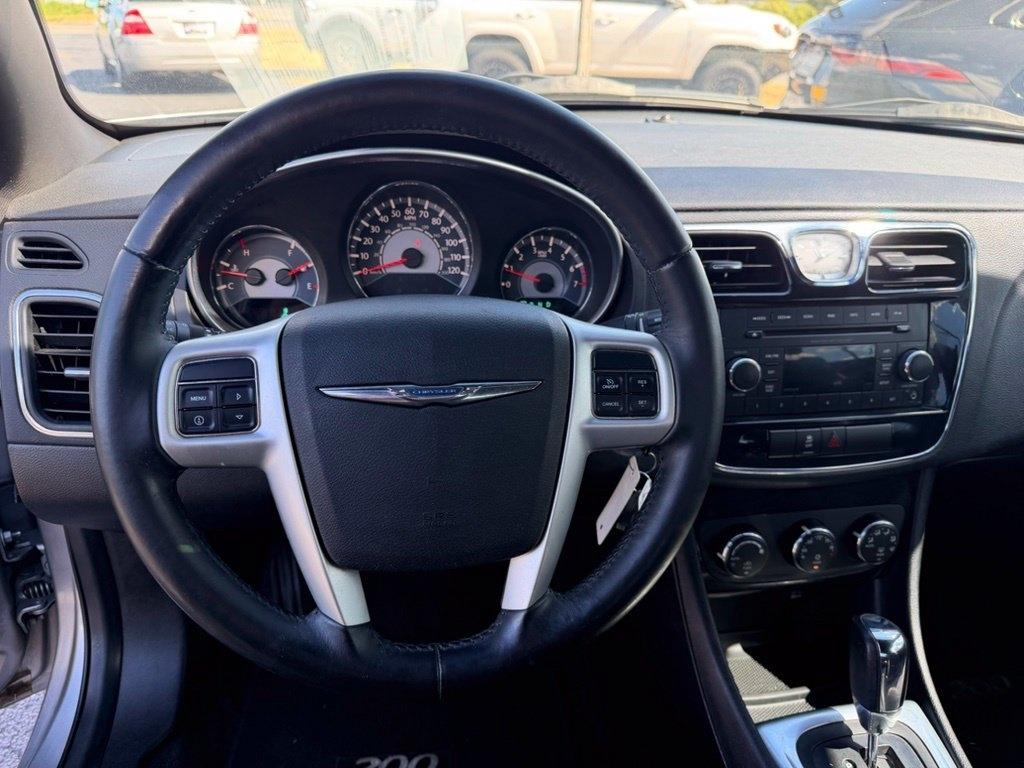 Chrysler 200 Touring Convertible 2013