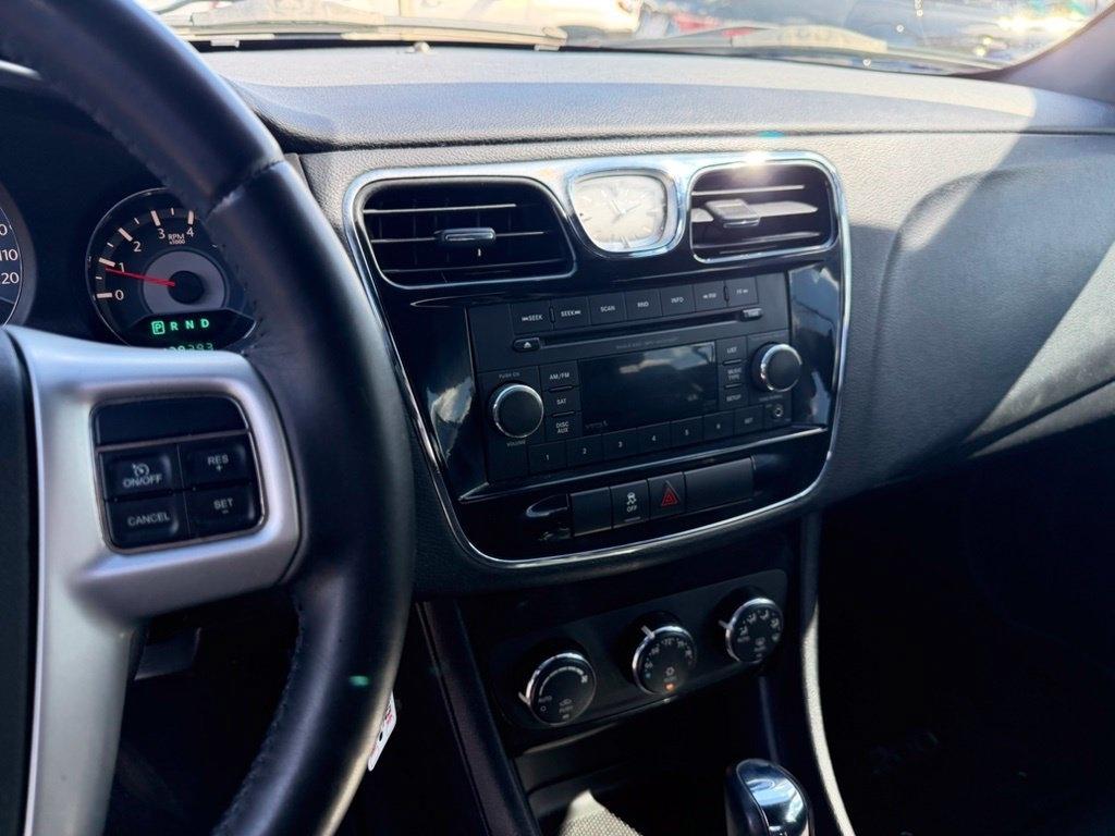 Chrysler 200 Touring Convertible 2013